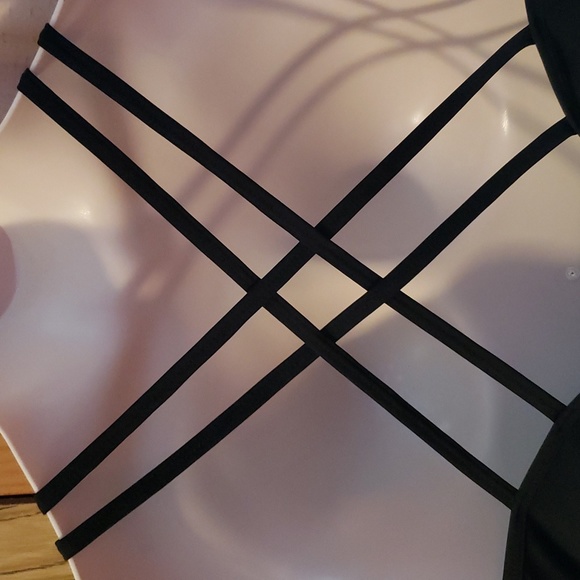 POP Fit cross in back bra-tank top - Picture 5 of 7